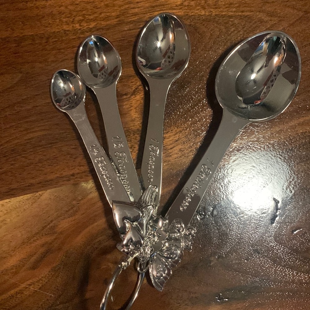 Measuring spoons